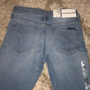 NWT Calvin Klein Distressed Skinny Jeans